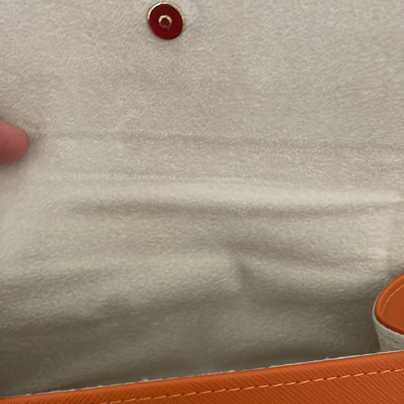 Authentic Tory Burch sun glass case. never used pristine condition! - Picture 5 of 10